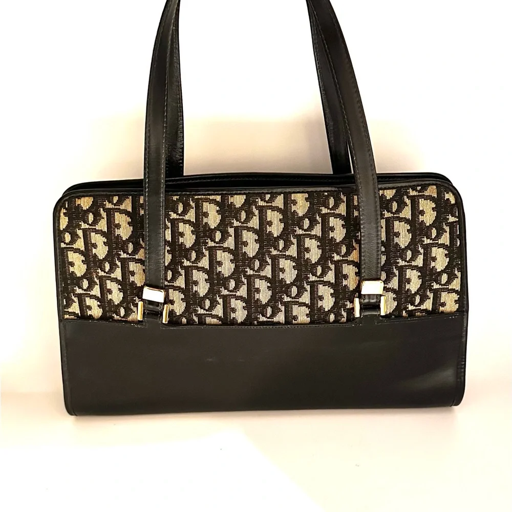 Christian Dior - Trotter Shoulder Bag - Picture 3 of 11